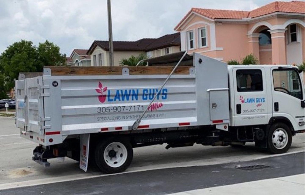 Lawn Guys Mia