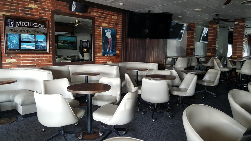 Holiday Lounge