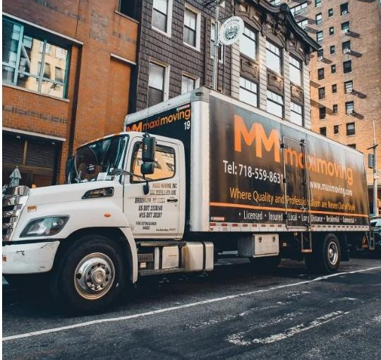 Maxi Moving