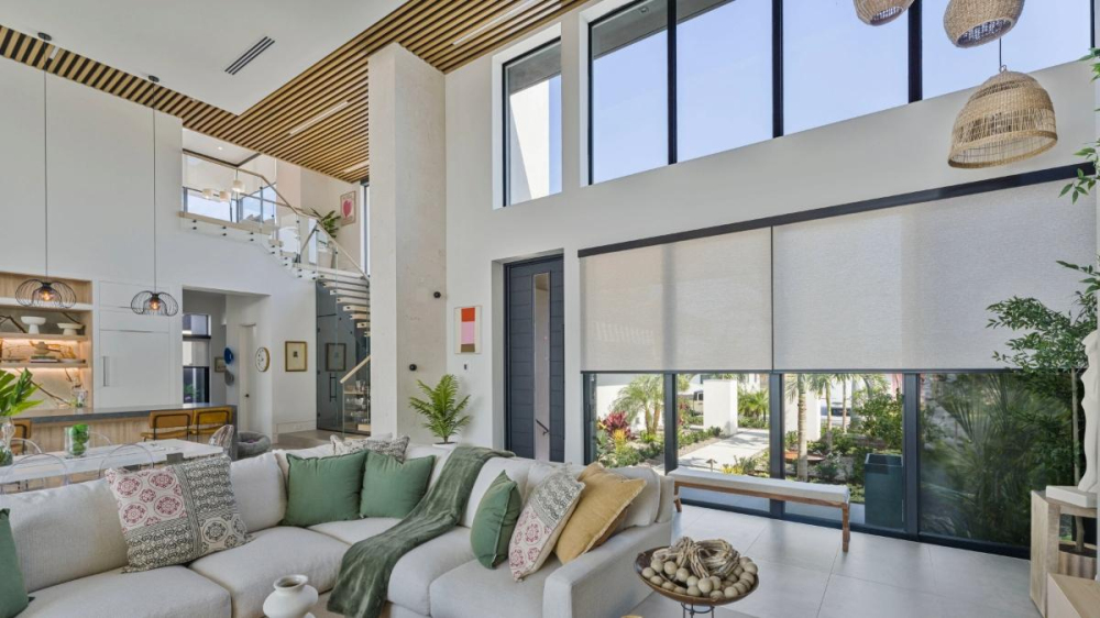 EV Blinds Inc